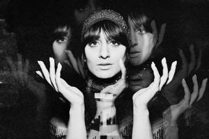 Premiere: Nadya - 'Superstars'